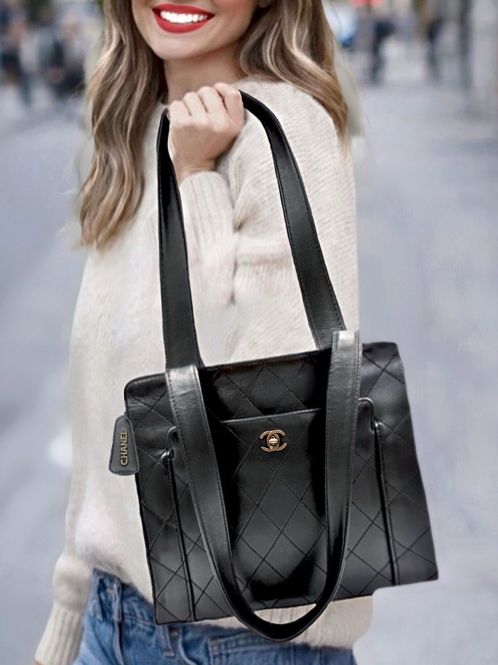 Authentic CHANEL VINTAGE Matrasse Shoulder Bag